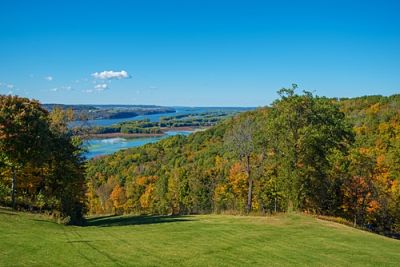 A beautiful view of the water from a hillside top
